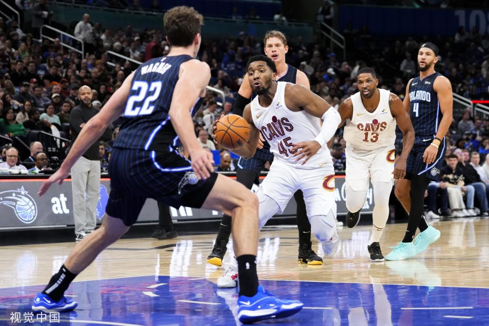 踢球风格偏 踢球风格偏